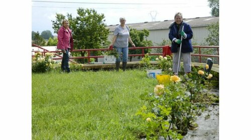 Des habitants motivés pour nettoyer et fleurir le village