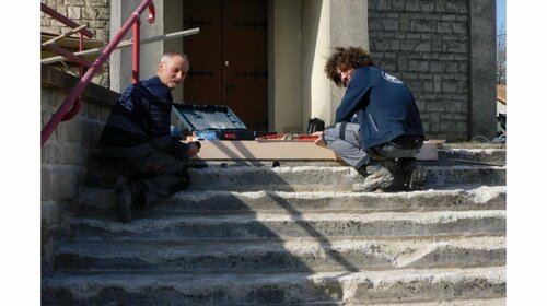 Les escaliers d’accès à l’église Saint-Martin de nouveau sécurisés